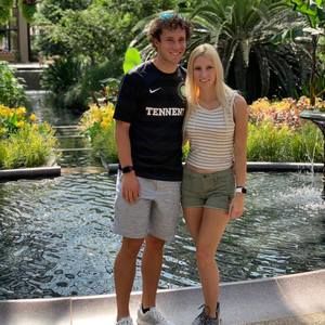 Meet your Posher, Lindsay